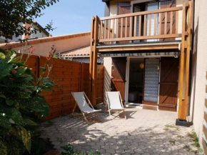 Villa Patio Cosy à Capbreton: 2 Terrasses, Proche du Port, Parfaite pour Familles - FR-1-413-112